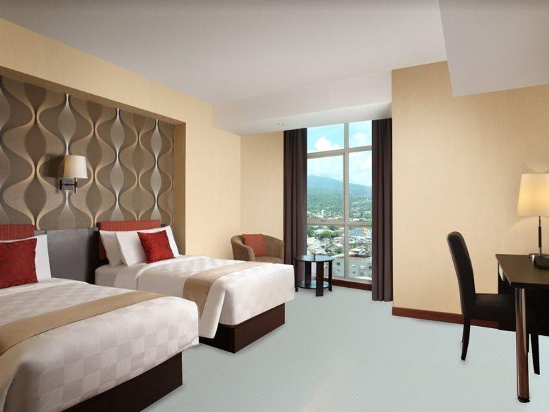 Western The Lagoon Hotel 4*