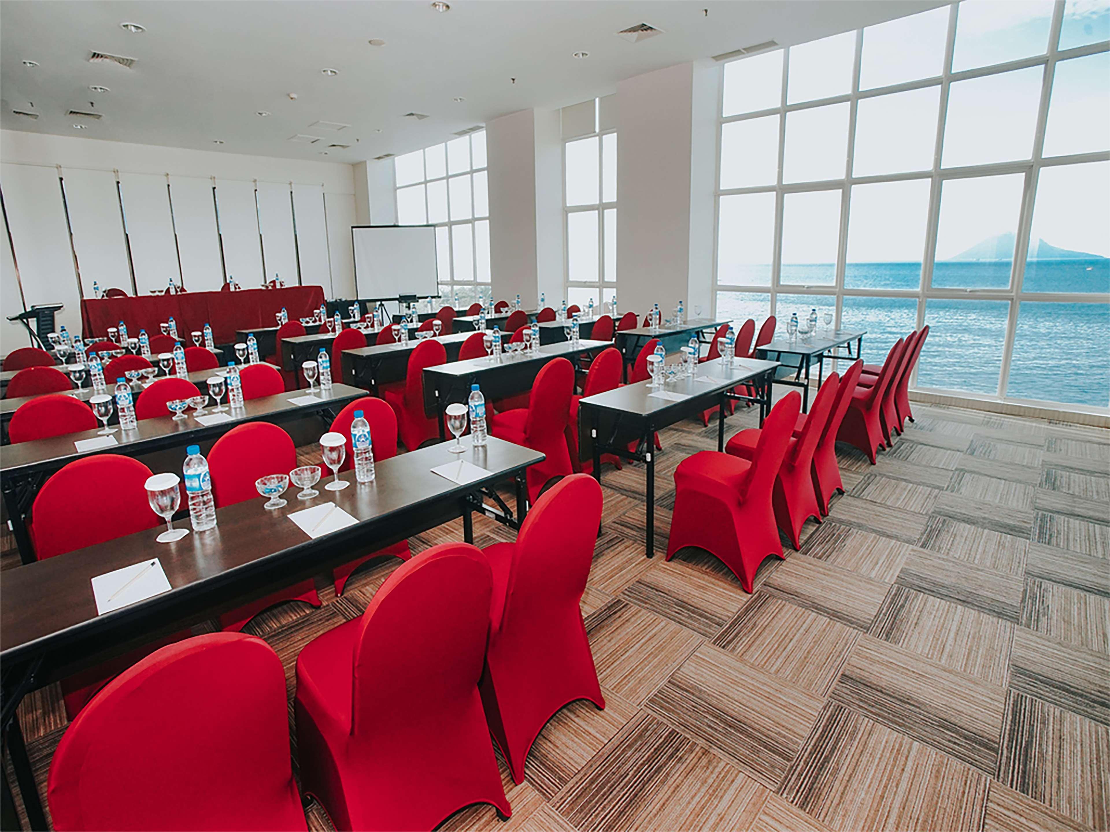 Hotel Western The Lagoon 4*